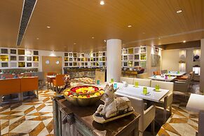 Fountain Tree by TGI