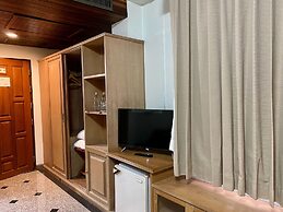 Mae Yom Palace Hotel