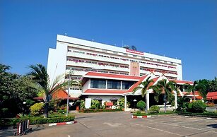 Mae Yom Palace Hotel