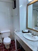 Mae Yom Palace Hotel