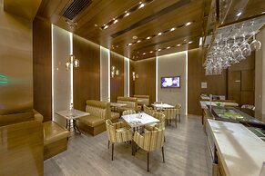 Royal Dragon Hotel