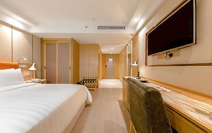 Royal Dragon Hotel