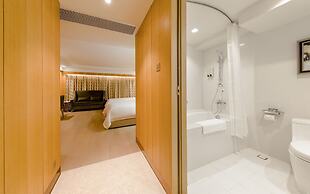 Royal Dragon Hotel