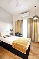 Mumbai Metro - The Executive Hotel