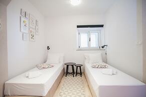 Studio Apartments Emotha