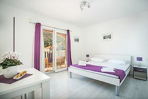 Kaja - right next to the beach