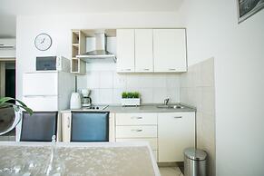 Kaja - right next to the beach