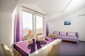 Kaja - right next to the beach