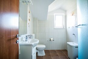 Kaja - right next to the beach