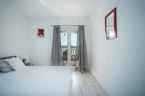 Kaja - right next to the beach