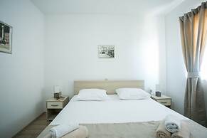 Kaja - right next to the beach