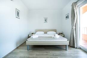 Kaja - right next to the beach