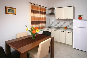 Kaja - right next to the beach