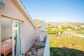 Kaja - right next to the beach