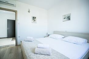 Kaja - right next to the beach