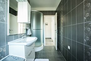 Kaja - right next to the beach