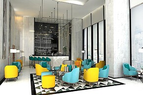 The Quarter Ari by UHG