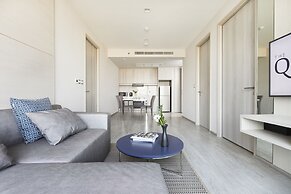 The Quarter Ari by UHG