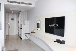 The Quarter Ari by UHG