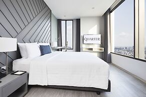 The Quarter Ari by UHG