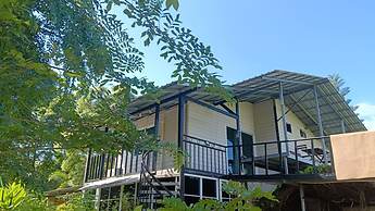 Les Collines Resort