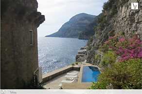 Exclusive Villa with Private Swimming Pool and Dock
