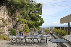 Exclusive Villa with Private Swimming Pool and Dock