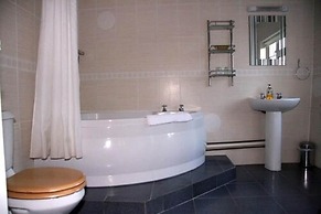 Home Farm Hotel