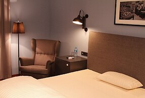 Hotel Henry