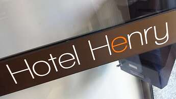 Hotel Henry