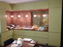 Hotel Henry