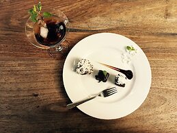 Zanzibar Sunrise at Bandas