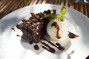 Zanzibar Sunrise at Bandas