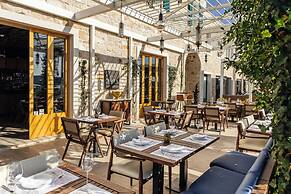 Palace Divnic by Armerun Heritage Hotel