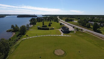 Filipsborg, the Arctic Mansion