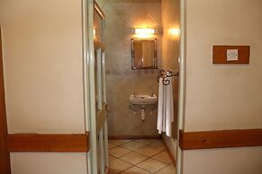 Parklands Shade Hotel