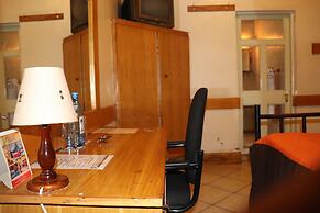 Parklands Shade Hotel