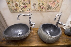 Thalia Traditional Guest House