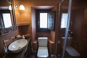 Thalia Traditional Guest House