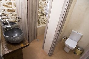 Thalia Traditional Guest House