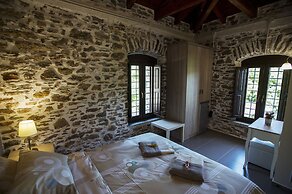 Thalia Traditional Guest House