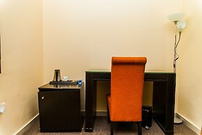 CribVille Hotel & Suites