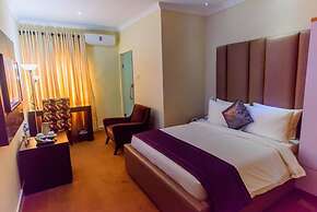 CribVille Hotel & Suites