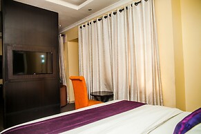 CribVille Hotel & Suites