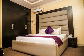 CribVille Hotel & Suites