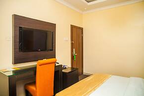 CribVille Hotel & Suites