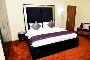CribVille Hotel & Suites