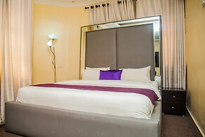 CribVille Hotel & Suites