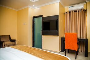CribVille Hotel & Suites