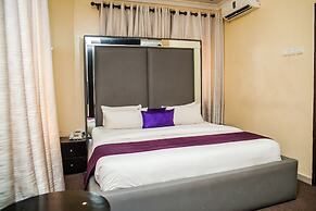 CribVille Hotel & Suites